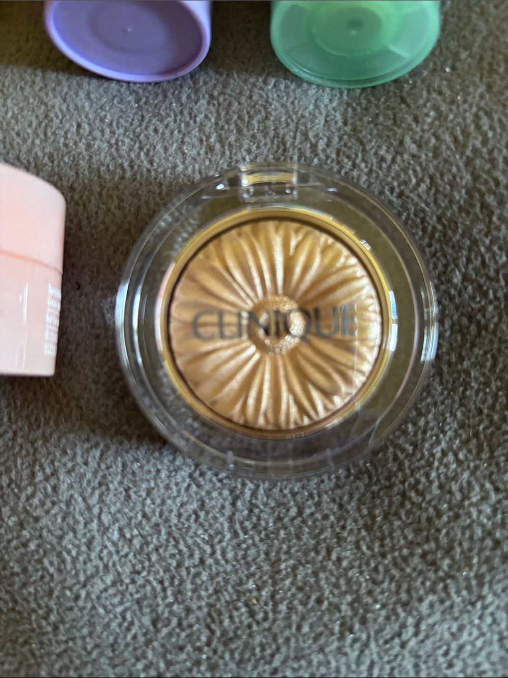 Clinique Skincare & highlighter& mascara - Picture 4 of 6
